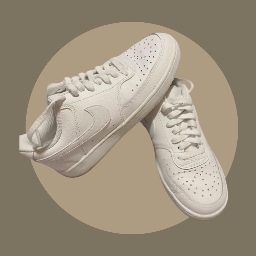 SOLD ELSEWHERE 🛑Women’s Nike Court Vision Low Top - Size 7